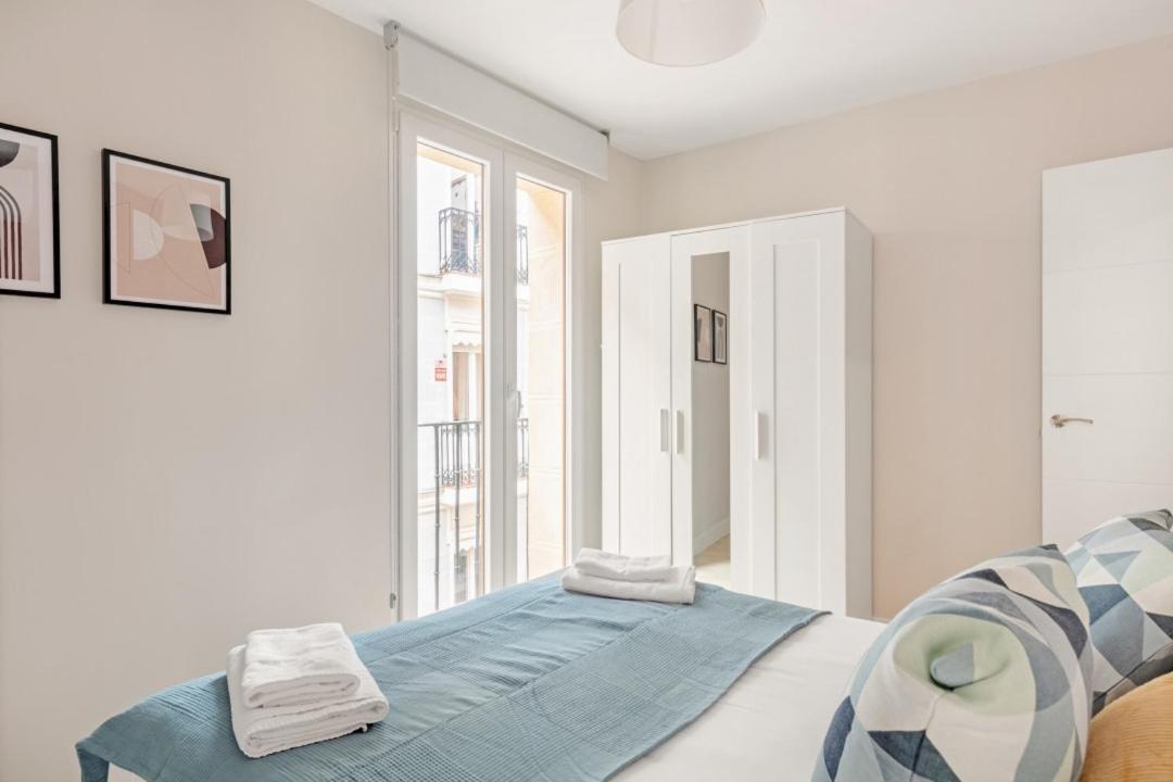 2 Bedrooms 1 Bathroom Furnished - Las Letras - Bright - Mintystay Madrid Bagian luar foto